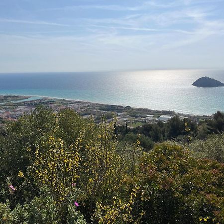Nicoletta Rivieraholiday Albenga Exteriér fotografie